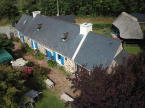 Kastell Dinn - suite familiale Mann Gozh- 2 chambres et SBD pour 4 pers dans le gîte (des espaces sont partagés)